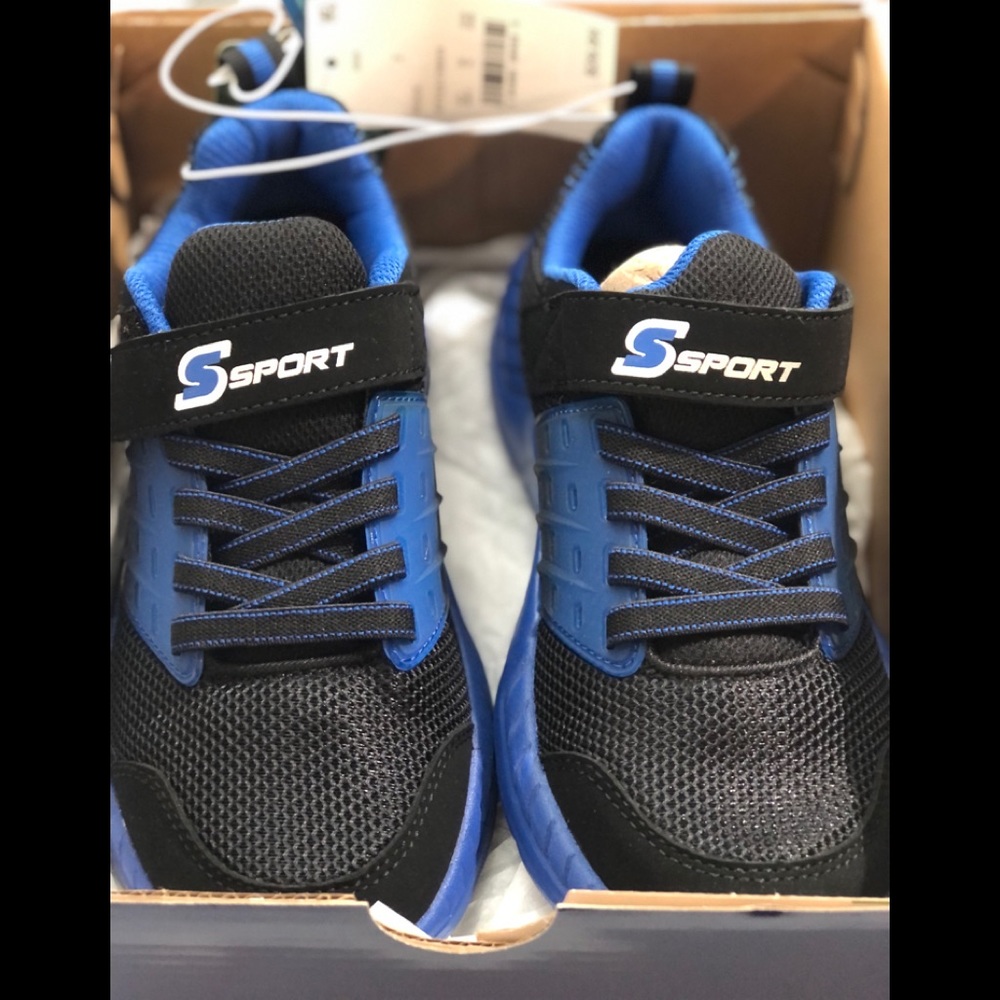 NWT NIB Sketchers Size 2 Sneakers